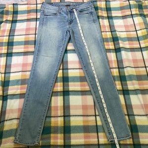 American eagle size 4 jegging light wash